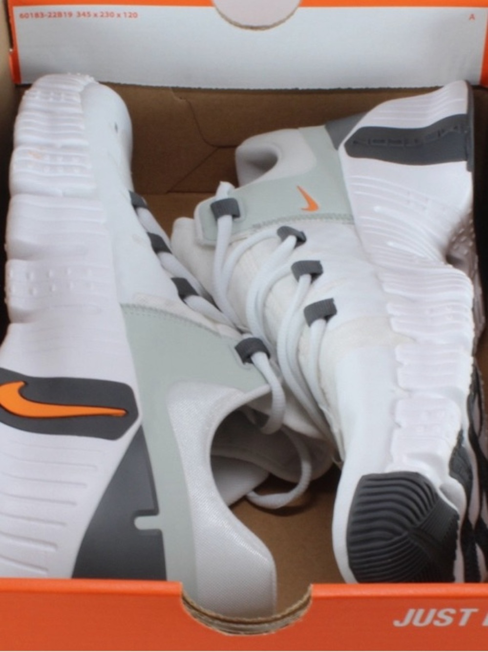 Nike men’s Metcon 5  trainers SZ 9.5 new no box